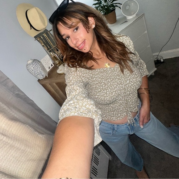 Hesperus Smocked Long Sleeve Floral Olive Blouse - Picture 1 of 4